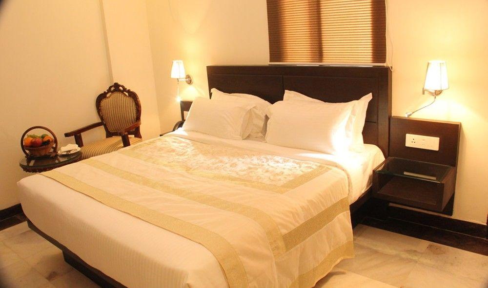 Oyo Flagship Hotel Rudra Palace Agra  Luaran gambar